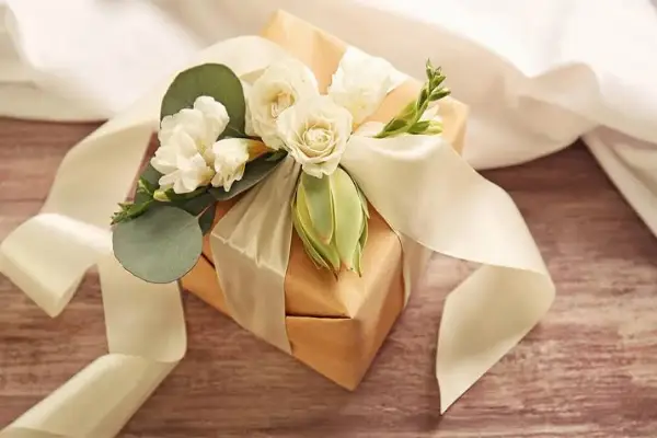 هدیه برای عروس