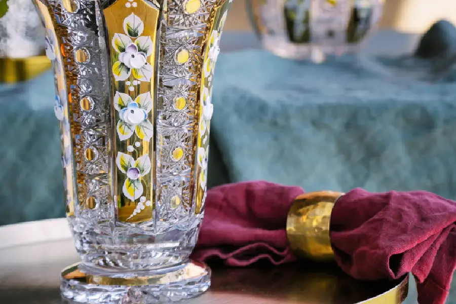 کریستال بوهمیا مال کجاست
